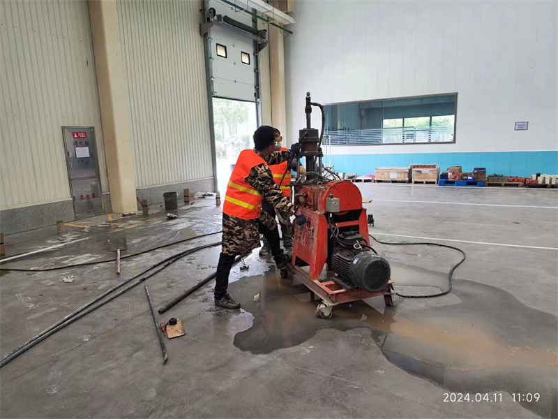 梅州厂房地面下沉塌陷注浆加固施工